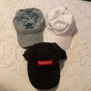 Set of three baseball hats